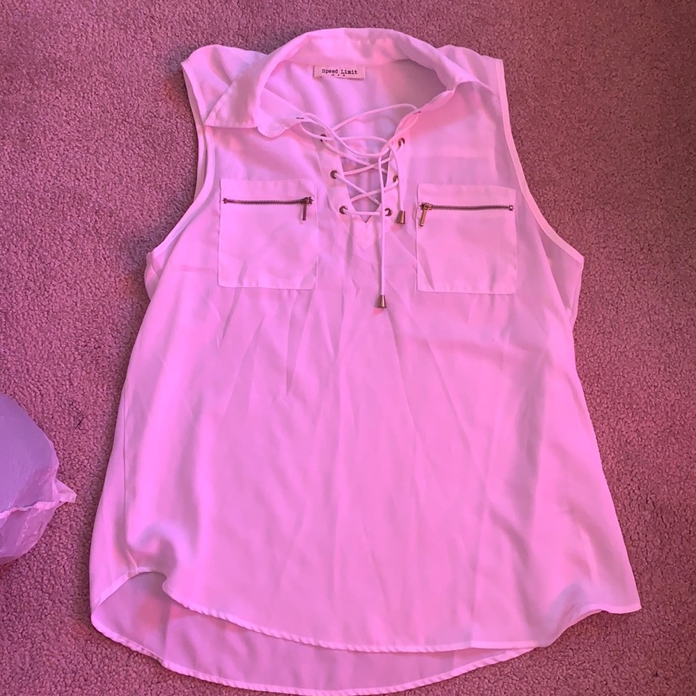 A cute white tank top in the brand speed limit